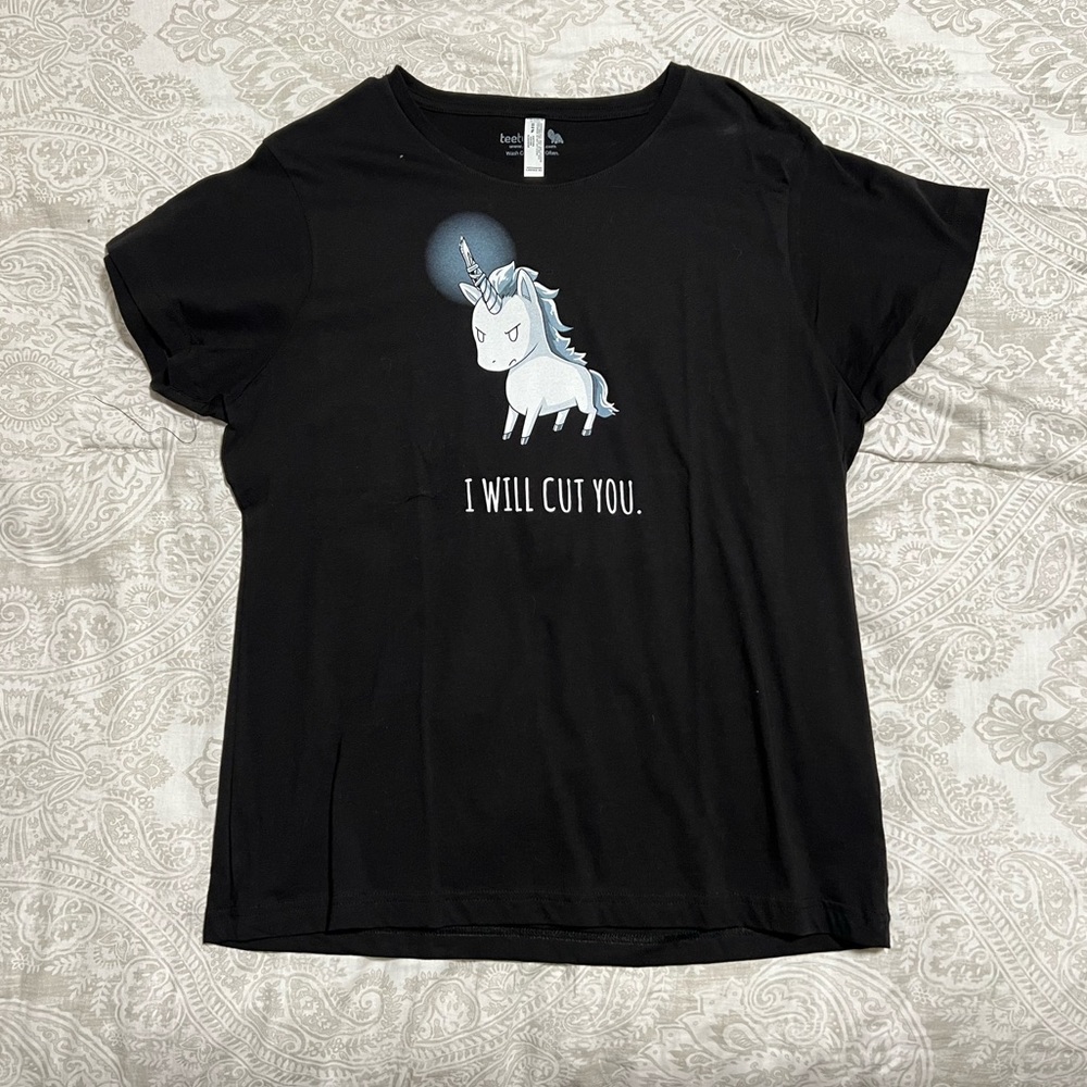 Graphic tee
